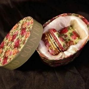 New Rose Vintage Jewelry Hinged Chair